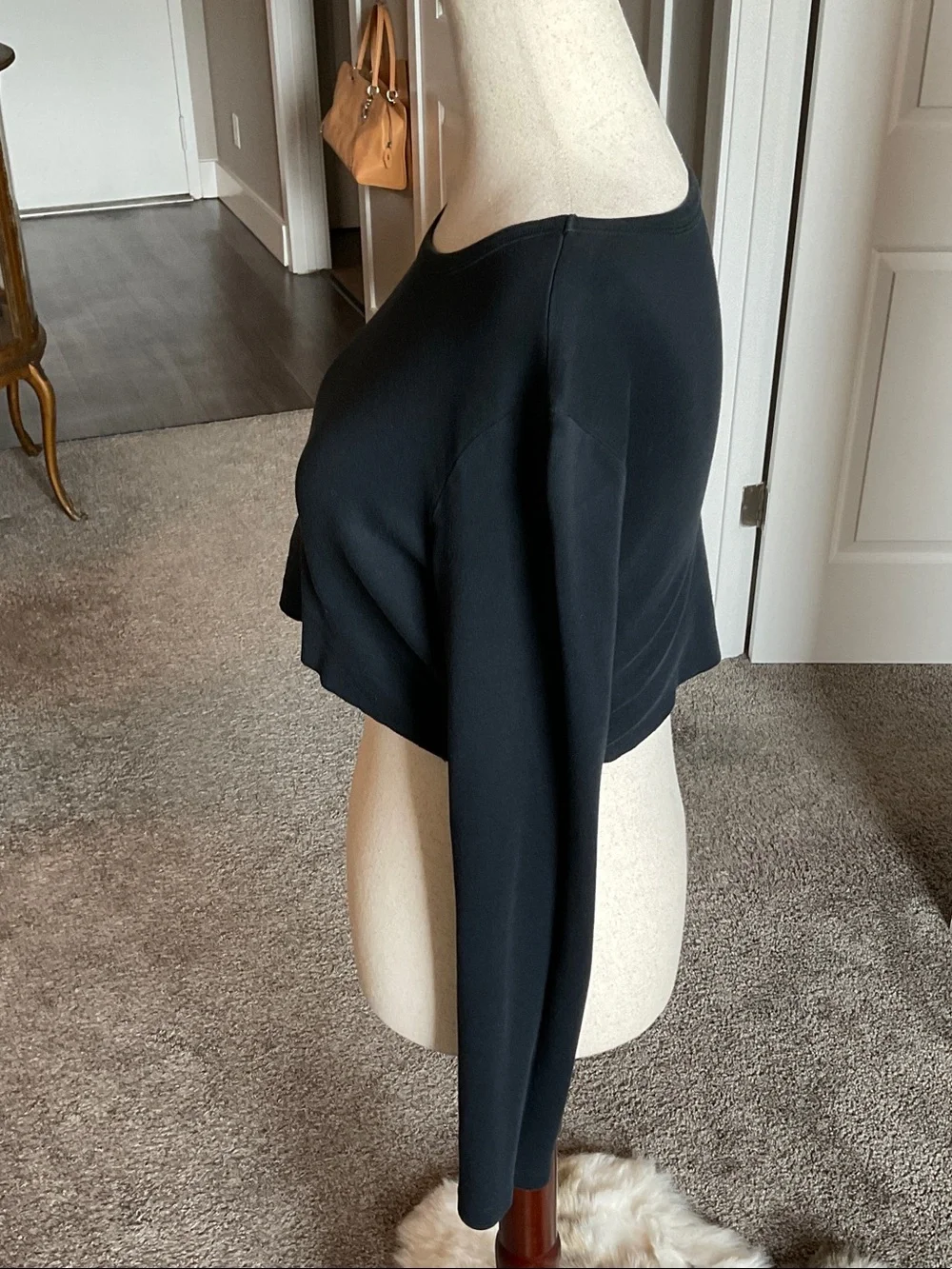 Banana Republic Black Long-Sleeve Cropped Tee